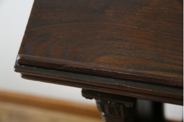 イギリスアンティーク　オーク材　美しい彫刻に注目!!　意匠を凝らした豪華レクターン　聖書台　(R-073968)