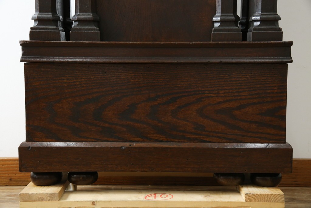 イギリスアンティーク　オーク材　美しい彫刻に注目!!　意匠を凝らした豪華レクターン　聖書台　(R-073968)