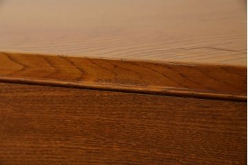 デンマークビンテージ　Illums Bolighus(イルムス ボリフス)　オーク材　老舗インテリアショップのシンプルなライティングビューロー(ワークデスク、簿記机、在宅用、在宅ワーク、北欧、ヴィンテージ)(R-073971)