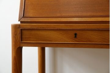 デンマークビンテージ　Illums Bolighus(イルムス ボリフス)　オーク材　老舗インテリアショップのシンプルなライティングビューロー(ワークデスク、簿記机、在宅用、在宅ワーク、北欧、ヴィンテージ)(R-073971)