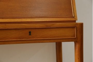 デンマークビンテージ　Illums Bolighus(イルムス ボリフス)　オーク材　老舗インテリアショップのシンプルなライティングビューロー(ワークデスク、簿記机、在宅用、在宅ワーク、北欧、ヴィンテージ)(R-073971)