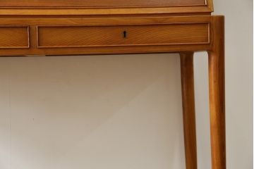 デンマークビンテージ　Illums Bolighus(イルムス ボリフス)　オーク材　老舗インテリアショップのシンプルなライティングビューロー(ワークデスク、簿記机、在宅用、在宅ワーク、北欧、ヴィンテージ)(R-073971)