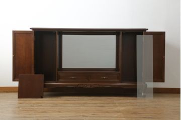 中古　美品　国会議事堂納品の高級家具メーカー　徳田家具　上品な佇まいで存在感のあるサイドボード(サイドキャビネット、収納棚、戸棚、飾り棚、食器棚)(R-073975)