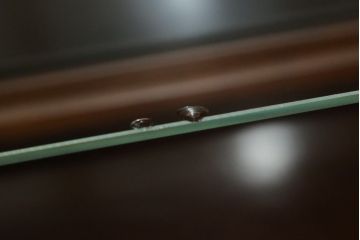 中古　美品　国会議事堂納品の高級家具メーカー　徳田家具　上品な佇まいで存在感のあるサイドボード(サイドキャビネット、収納棚、戸棚、飾り棚、食器棚)(R-073975)