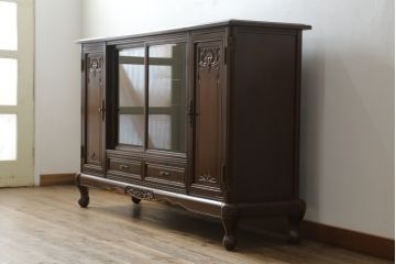中古　美品　国会議事堂納品の高級家具メーカー　徳田家具　上品な佇まいで存在感のあるサイドボード(サイドキャビネット、収納棚、戸棚、飾り棚、食器棚)(R-073975)