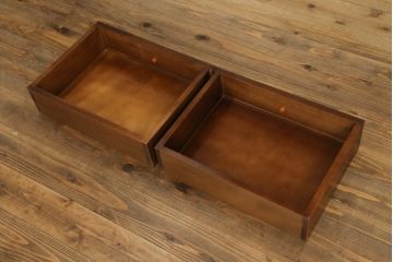 中古　美品　国会議事堂納品の高級家具メーカー　徳田家具　上品な佇まいで存在感のあるサイドボード(サイドキャビネット、収納棚、戸棚、飾り棚、食器棚)(R-073975)