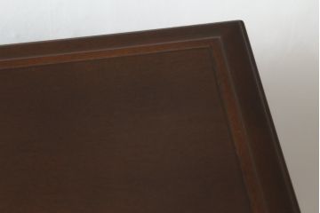 中古　美品　国会議事堂納品の高級家具メーカー　徳田家具　上品な佇まいで存在感のあるサイドボード(サイドキャビネット、収納棚、戸棚、飾り棚、食器棚)(R-073975)