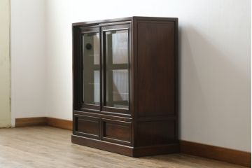 和製ビンテージ　唐木　花梨(カリン)材　和と洋どちらにも馴染むデザインが魅力のモダンな茶箪笥(収納棚、茶棚、戸棚、飾り棚、キャビネット、ヴィンテージ)(R-073977)