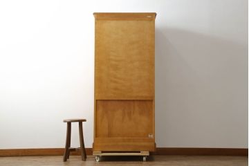 中古　美品　横浜ダニエル(daniel)　モダンでシンプルな家具のようなデザインの仏壇(厨子)(R-073979)