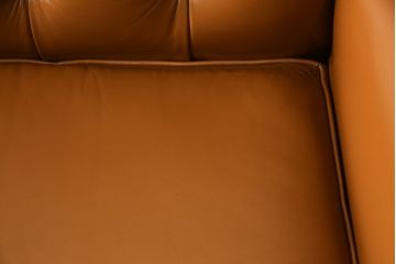 中古　超美品!!　横浜ダニエル(daniel)　Cougar(クーガー)　本革(レザー)　クラシカルな佇まいが魅力的で大人の空間を演出する1人掛けソファ(アームソファ、一人掛け、1P)(定価約60万円)(R-073986)