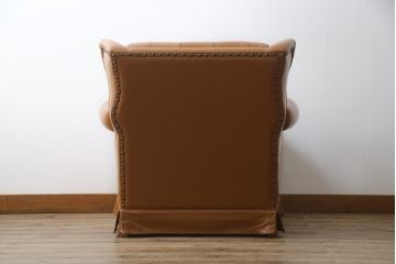中古　超美品!!　横浜ダニエル(daniel)　Cougar(クーガー)　本革(レザー)　クラシカルな佇まいが魅力的で大人の空間を演出する1人掛けソファ(アームソファ、一人掛け、1P)(定価約60万円)(R-073986)
