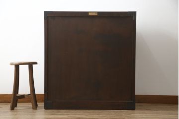 中古　美品　松本民芸家具　高山式　直線的なデザインが洗練された雰囲気を醸し出す金具付きタンス(チェスト、衣装箪笥、収納たんす、引き出し)(定価約50万円)(R-073989)