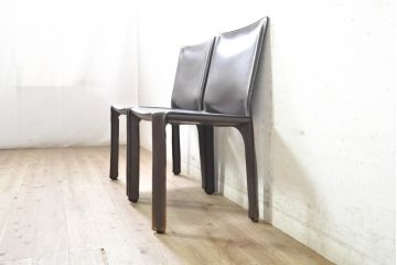 中古　Cassina(カッシーナ)　412　CAB(キャブ)　MARIO BELLINI(マリオベリーニ)　シンプルモダンな空間づくりに活躍するアームレスチェア2脚セット(ダイニングチェア、椅子、イス)(定価2脚で約52万8千円)(R-073991)