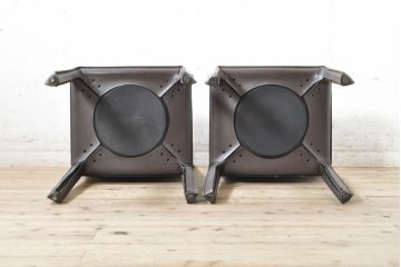 中古　Cassina(カッシーナ)　412　CAB(キャブ)　MARIO BELLINI(マリオベリーニ)　シンプルモダンな空間づくりに活躍するアームレスチェア2脚セット(ダイニングチェア、椅子、イス)(定価2脚で約52万8千円)(R-073991)