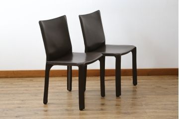 中古　Cassina(カッシーナ)　412　CAB(キャブ)　MARIO BELLINI(マリオベリーニ)　シンプルモダンな空間づくりに活躍するアームレスチェア2脚セット(ダイニングチェア、椅子、イス)(定価2脚で約52万8千円)(R-073992)