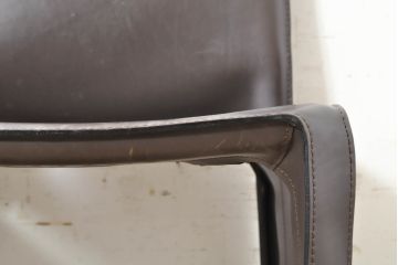 中古　Cassina(カッシーナ)　412　CAB(キャブ)　MARIO BELLINI(マリオベリーニ)　シンプルモダンな空間づくりに活躍するアームレスチェア2脚セット(ダイニングチェア、椅子、イス)(定価2脚で約52万8千円)(R-073993)