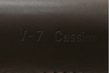 中古　Cassina(カッシーナ)　412　CAB　MARIO BELLINI(マリオベリーニ)　厚革製　背もたれのフィット感と抜群の座り心地が魅力!　シンプルモダンなアームレスチェア2脚　セット定価約52万8千円相当　(R-073993)