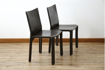 中古　Cassina(カッシーナ)　412　CAB　MARIO BELLINI(マリオベリーニ)　厚革製　背もたれのフィット感と抜群の座り心地が魅力!　シンプルモダンなアームレスチェア2脚　セット定価約52万8千円相当　(R-073993)