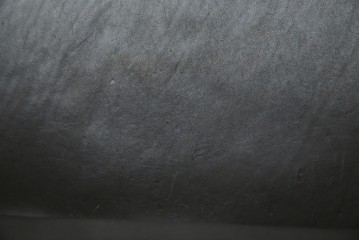 中古　Cassina(カッシーナ)　412　CAB　MARIO BELLINI(マリオベリーニ)　厚革製　背もたれのフィット感と抜群の座り心地が魅力!　シンプルモダンなアームレスチェア2脚　セット定価約52万8千円相当　(R-073993)