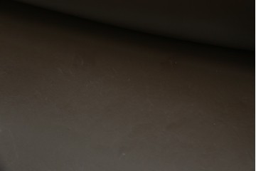 中古　Cassina(カッシーナ)　412　CAB　MARIO BELLINI(マリオベリーニ)　厚革製　背もたれのフィット感と抜群の座り心地が魅力!　シンプルモダンなアームレスチェア2脚　セット定価約52万8千円　(R-073994)