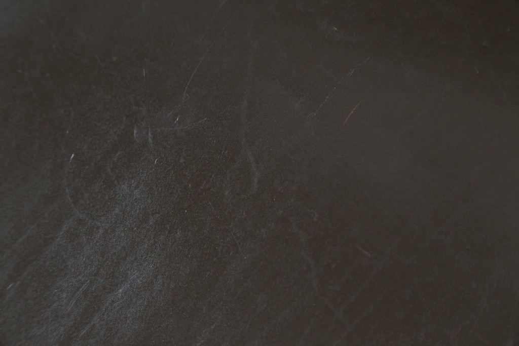 中古　Cassina(カッシーナ)　412　CAB　MARIO BELLINI(マリオベリーニ)　厚革製　背もたれのフィット感と抜群の座り心地が魅力!　シンプルモダンなアームレスチェア2脚　セット定価約52万8千円　(R-073994)