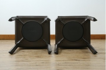 中古　Cassina(カッシーナ)　412　CAB　MARIO BELLINI(マリオベリーニ)　厚革製　背もたれのフィット感と抜群の座り心地が魅力!　シンプルモダンなアームレスチェア2脚　セット定価約52万8千円　(R-073994)