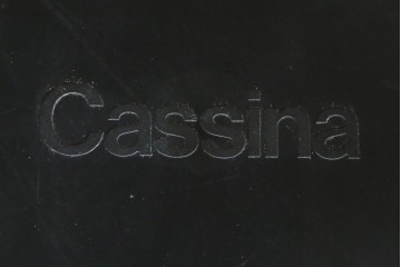 中古　Cassina(カッシーナ)　412　CAB　MARIO BELLINI(マリオベリーニ)　厚革製　背もたれのフィット感と抜群の座り心地が魅力!　シンプルモダンなアームレスチェア2脚　セット定価約52万8千円　(R-073994)