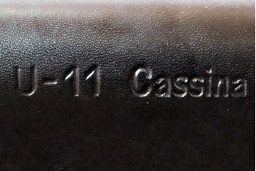 中古　Cassina(カッシーナ)　412　CAB　MARIO BELLINI(マリオベリーニ)　厚革製　背もたれのフィット感と抜群の座り心地が魅力!　シンプルモダンなアームレスチェア2脚　セット定価約52万8千円　(R-073994)