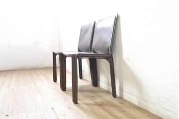 中古　Cassina(カッシーナ)　412　CAB(キャブ)　MARIO BELLINI(マリオベリーニ)　シンプルモダンな空間づくりに活躍するアームレスチェア2脚セット(ダイニングチェア、椅子、イス)(定価2脚で約52万8千円)(R-073994)
