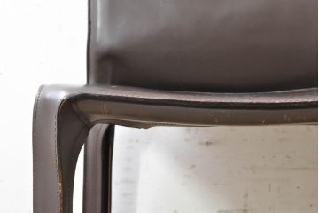 中古　Cassina(カッシーナ)　412　CAB(キャブ)　MARIO BELLINI(マリオベリーニ)　シンプルモダンな空間づくりに活躍するアームレスチェア2脚セット(ダイニングチェア、椅子、イス)(定価2脚で約52万8千円)(R-073994)