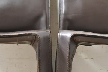 中古　Cassina(カッシーナ)　412　CAB(キャブ)　MARIO BELLINI(マリオベリーニ)　シンプルモダンな空間づくりに活躍するアームレスチェア2脚セット(ダイニングチェア、椅子、イス)(定価2脚で約52万8千円)(R-073994)