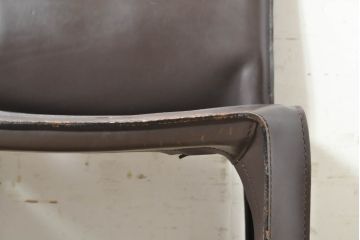 中古　Cassina(カッシーナ)　412　CAB(キャブ)　MARIO BELLINI(マリオベリーニ)　シンプルモダンな空間づくりに活躍するアームレスチェア2脚セット(ダイニングチェア、椅子、イス)(定価2脚で約52万8千円)(R-073994)
