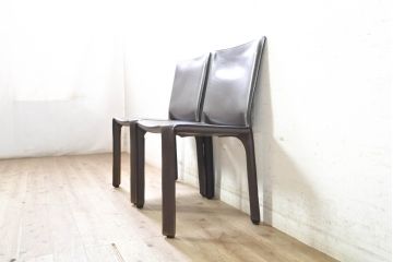 中古　Cassina(カッシーナ)　412　CAB(キャブ)　MARIO BELLINI(マリオベリーニ)　シンプルモダンな空間づくりに活躍するアームレスチェア2脚セット(ダイニングチェア、椅子、イス)(定価2脚で約52万8千円)(R-073995)