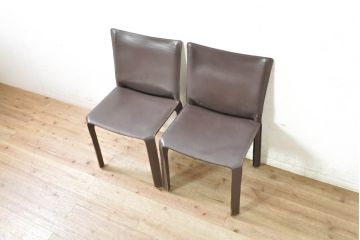 中古　Cassina(カッシーナ)　412　CAB(キャブ)　MARIO BELLINI(マリオベリーニ)　シンプルモダンな空間づくりに活躍するアームレスチェア2脚セット(ダイニングチェア、椅子、イス)(定価2脚で約52万8千円)(R-073995)