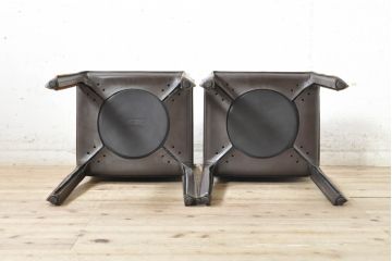 中古　Cassina(カッシーナ)　412　CAB(キャブ)　MARIO BELLINI(マリオベリーニ)　シンプルモダンな空間づくりに活躍するアームレスチェア2脚セット(ダイニングチェア、椅子、イス)(定価2脚で約52万8千円)(R-073995)