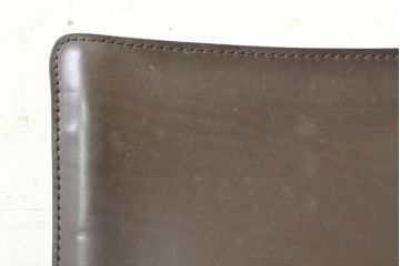 中古　Cassina(カッシーナ)　412　CAB(キャブ)　MARIO BELLINI(マリオベリーニ)　シンプルモダンな空間づくりに活躍するアームレスチェア2脚セット(ダイニングチェア、椅子、イス)(定価2脚で約52万8千円)(R-073996)