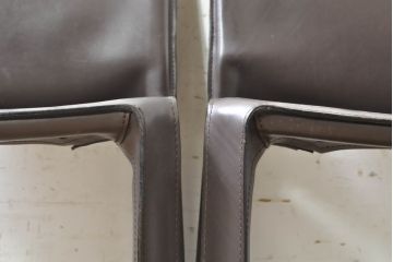 中古　Cassina(カッシーナ)　412　CAB(キャブ)　MARIO BELLINI(マリオベリーニ)　シンプルモダンな空間づくりに活躍するアームレスチェア2脚セット(ダイニングチェア、椅子、イス)(定価2脚で約52万8千円)(R-073996)