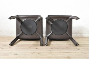 中古　Cassina(カッシーナ)　412　CAB(キャブ)　MARIO BELLINI(マリオベリーニ)　シンプルモダンな空間づくりに活躍するアームレスチェア2脚セット(ダイニングチェア、椅子、イス)(定価2脚で約52万8千円)(R-073996)