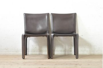 中古　Cassina(カッシーナ)　412　CAB(キャブ)　MARIO BELLINI(マリオベリーニ)　シンプルモダンな空間づくりに活躍するアームレスチェア2脚セット(ダイニングチェア、椅子、イス)(定価2脚で約52万8千円)(R-073997)