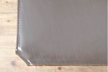 中古　Cassina(カッシーナ)　412　CAB(キャブ)　MARIO BELLINI(マリオベリーニ)　シンプルモダンな空間づくりに活躍するアームレスチェア2脚セット(ダイニングチェア、椅子、イス)(定価2脚で約52万8千円)(R-073997)