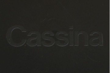 中古　Cassina(カッシーナ)　412　CAB　MARIO BELLINI(マリオベリーニ)　厚革製　背もたれのフィット感と抜群の座り心地が魅力!　シンプルモダンなアームレスチェア2脚　セット定価約52万8千円相当　(R-073997)