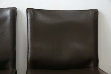 中古　Cassina(カッシーナ)　412　CAB　MARIO BELLINI(マリオベリーニ)　厚革製　背もたれのフィット感と抜群の座り心地が魅力!　シンプルモダンなアームレスチェア2脚　セット定価約52万8千円相当　(R-073997)
