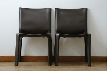 中古　Cassina(カッシーナ)　412　CAB　MARIO BELLINI(マリオベリーニ)　厚革製　背もたれのフィット感と抜群の座り心地が魅力!　シンプルモダンなアームレスチェア2脚　セット定価約52万8千円　(R-073998)