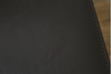 中古　Cassina(カッシーナ)　412　CAB　MARIO BELLINI(マリオベリーニ)　厚革製　背もたれのフィット感と抜群の座り心地が魅力!　シンプルモダンなアームレスチェア2脚　セット定価約52万8千円　(R-073998)