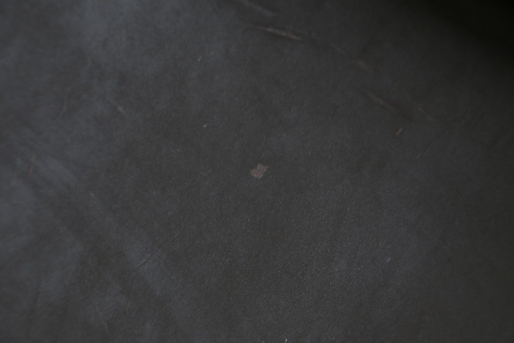 中古　Cassina(カッシーナ)　412　CAB　MARIO BELLINI(マリオベリーニ)　厚革製　背もたれのフィット感と抜群の座り心地が魅力!　シンプルモダンなアームレスチェア2脚　セット定価約52万8千円　(R-073998)