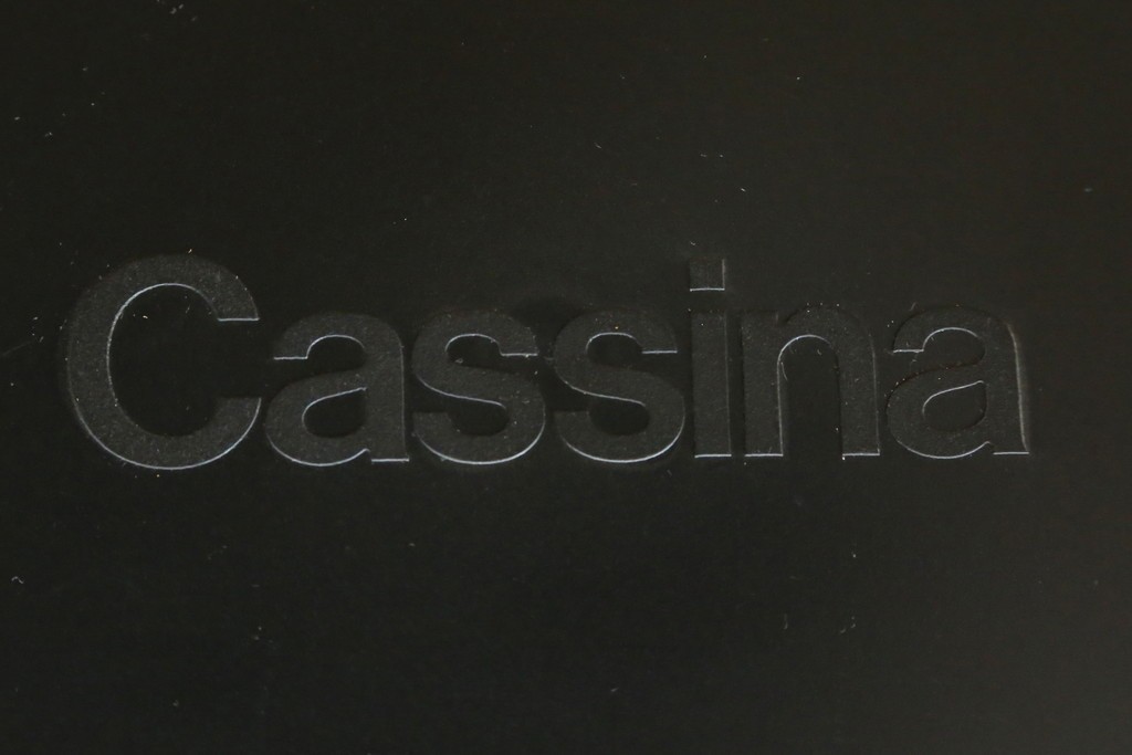 中古　Cassina(カッシーナ)　412　CAB　MARIO BELLINI(マリオベリーニ)　厚革製　背もたれのフィット感と抜群の座り心地が魅力!　シンプルモダンなアームレスチェア2脚　セット定価約52万8千円　(R-073998)