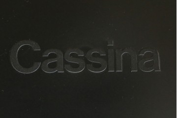 中古　Cassina(カッシーナ)　412　CAB　MARIO BELLINI(マリオベリーニ)　厚革製　背もたれのフィット感と抜群の座り心地が魅力!　シンプルモダンなアームレスチェア2脚　セット定価約52万8千円　(R-073998)