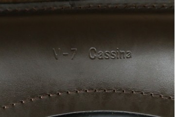 中古　Cassina(カッシーナ)　412　CAB　MARIO BELLINI(マリオベリーニ)　厚革製　背もたれのフィット感と抜群の座り心地が魅力!　シンプルモダンなアームレスチェア2脚　セット定価約52万8千円　(R-073998)