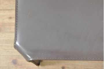 中古　Cassina(カッシーナ)　412　CAB(キャブ)　MARIO BELLINI(マリオベリーニ)　シンプルモダンな空間づくりに活躍するアームレスチェア2脚セット(ダイニングチェア、椅子、イス)(定価2脚で約52万8千円)(R-073998)