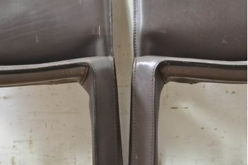 中古　Cassina(カッシーナ)　412　CAB(キャブ)　MARIO BELLINI(マリオベリーニ)　シンプルモダンな空間づくりに活躍するアームレスチェア2脚セット(ダイニングチェア、椅子、イス)(定価2脚で約52万8千円)(R-073998)